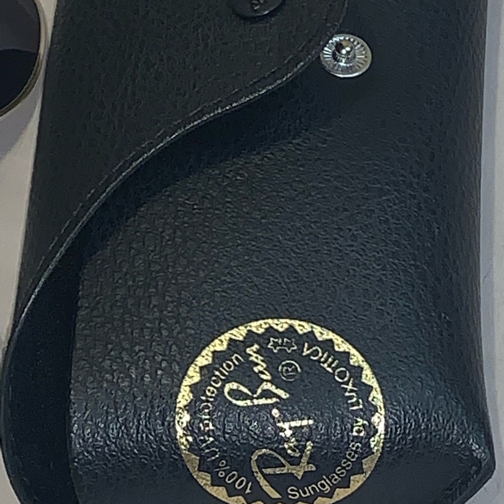 Ray-Ban Classic Metal Frame 
 Sunglasses with Case - Picture 16 of 16